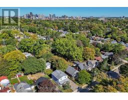 42 BRISCOE STREET E - 46