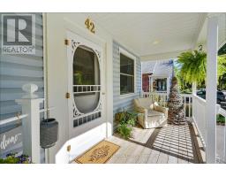 42 BRISCOE STREET E - 5