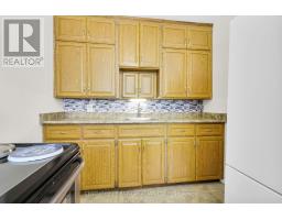 42 BRISCOE STREET E - 9