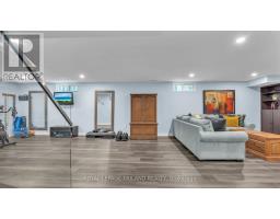 924 FARNHAM ROAD - 30