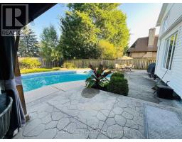 924 FARNHAM ROAD - 34