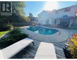 924 FARNHAM ROAD - 35