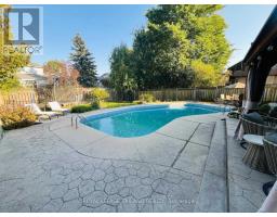 924 FARNHAM ROAD - 37