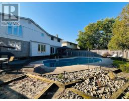 924 FARNHAM ROAD - 38