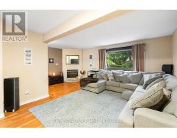 67 - 1990 WAVELL STREET - 7