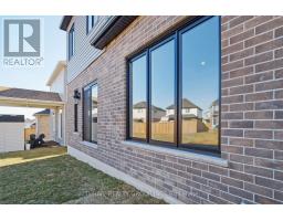 64 BASIL CRESCENT - 33