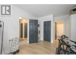 903 - 544 TALBOT STREET - 27