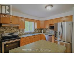 835 SANDCHERRY STREET - 18