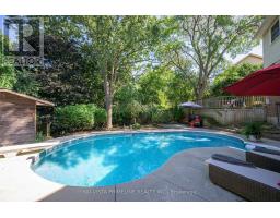 50 MERIDENE CRESCENT E - 12