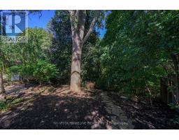 50 MERIDENE CRESCENT E - 15