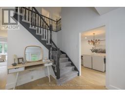 50 MERIDENE CRESCENT E - 17