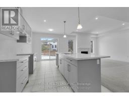 23 - 1080 UPPERPOINT AVENUE - 16