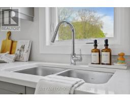 72 THE PROMENADE - 13