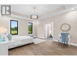 54 EAST GLEN DRIVE - 23