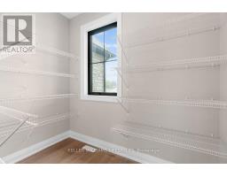 54 EAST GLEN DRIVE - 32