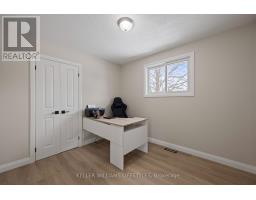 18 HAWTHORN CRESCENT - 21