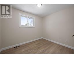 18 HAWTHORN CRESCENT - 23