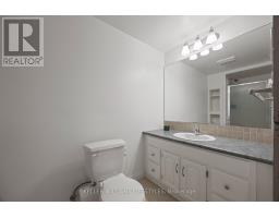 18 HAWTHORN CRESCENT - 28