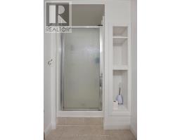 18 HAWTHORN CRESCENT - 29