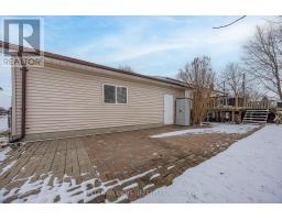 18 HAWTHORN CRESCENT - 36