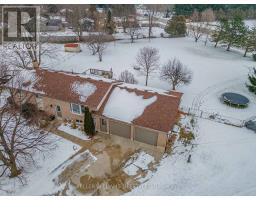 18 HAWTHORN CRESCENT - 38