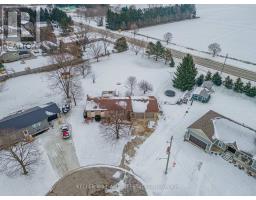 18 HAWTHORN CRESCENT - 42