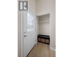 18 HAWTHORN CRESCENT - 7