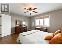 7 CIRCLEWOOD DRIVE - 29