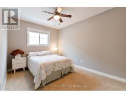 7 CIRCLEWOOD DRIVE - 32