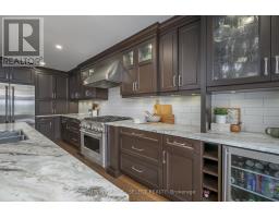 15 MARCUS CRESCENT - 15