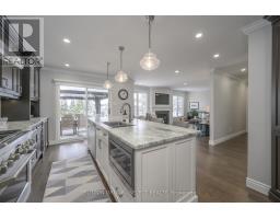 15 MARCUS CRESCENT - 17