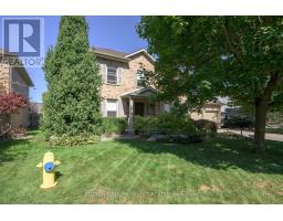 15 MARCUS CRESCENT - 2