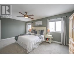 15 MARCUS CRESCENT - 28