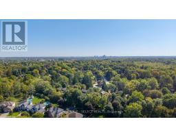 15 MARCUS CRESCENT - 37