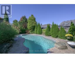 15 MARCUS CRESCENT - 46