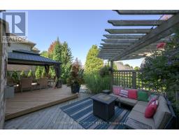 15 MARCUS CRESCENT - 47