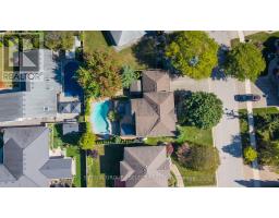 15 MARCUS CRESCENT - 5