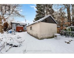 900 DUFFERIN AVENUE - 9