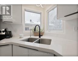 345 BANBURY CRESCENT - 10