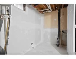 345 BANBURY CRESCENT - 35