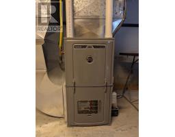 1885 CHURCHILL AVENUE - 29