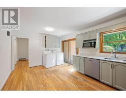 264 TROTT DRIVE - 18