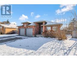 34 FIELDSTONE CRESCENT - 2