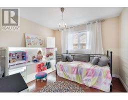 34 FIELDSTONE CRESCENT - 23