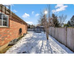 34 FIELDSTONE CRESCENT - 33