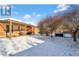 34 FIELDSTONE CRESCENT - 36