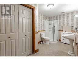 29 JUNIPER CRESCENT - 23