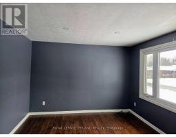 17 VANBUSKIRK DRIVE - 5