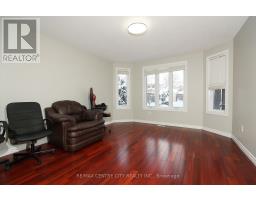 946 WHETHERFIELD STREET W - 12