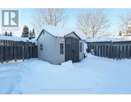 946 WHETHERFIELD STREET W - 32